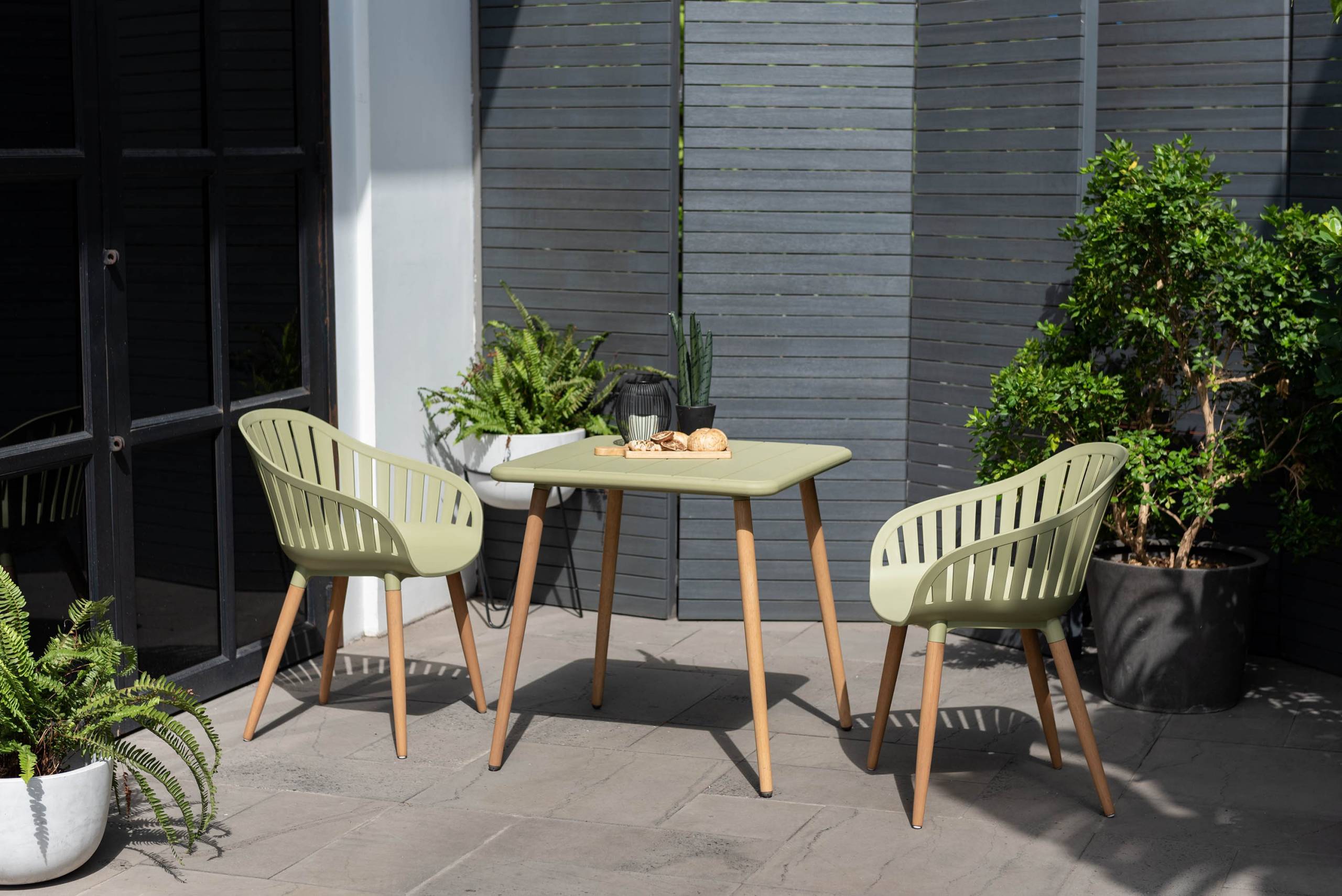 Nassau carver chair, Eve square table 90x90cm, 76h, FSC LOT, PLC HOY-CSN-SGN-PNY, TEA FSC (14)