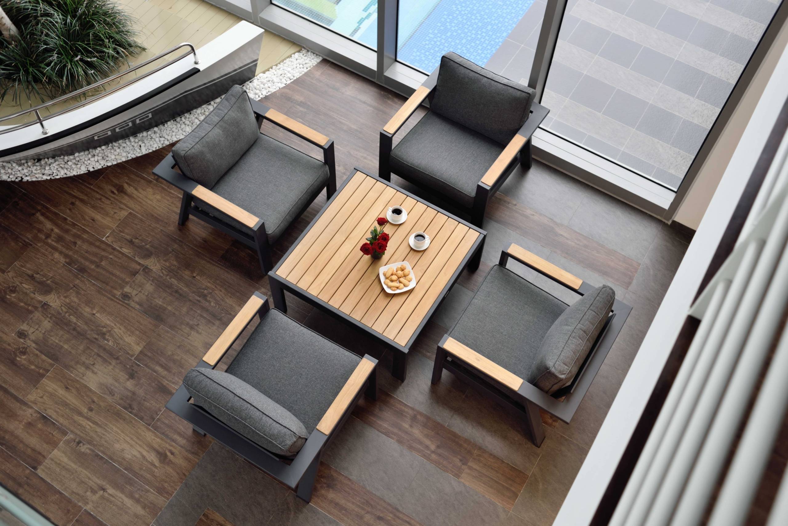 Panama-stacking-armchair-rect-table-157x88cm-75h-ALU-BMB-WNT-MEG-2-2-ALU-YET-1-358x537